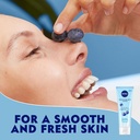 NIVEA SMOOTHING RICE SCRUB BLUEBERRY 75 ML